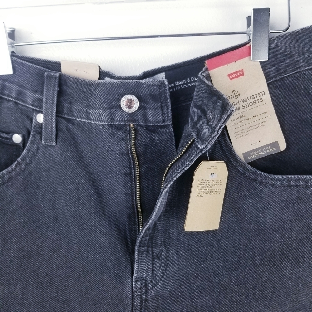 Levi's SilverTab A3701000 High-Waisted Mom Shorts Black NWT size 31 - Picture 4 of 9